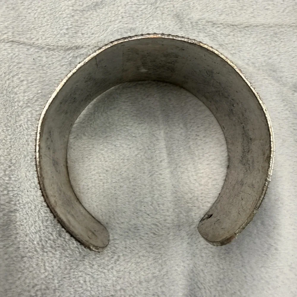 Vintage Chunky Cuff Bracelet‎ Silver Tone Embossed 7